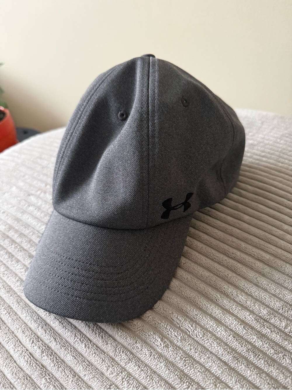 Under Armour Baseball Cap- Ponytail Back - Picture 2 of 3